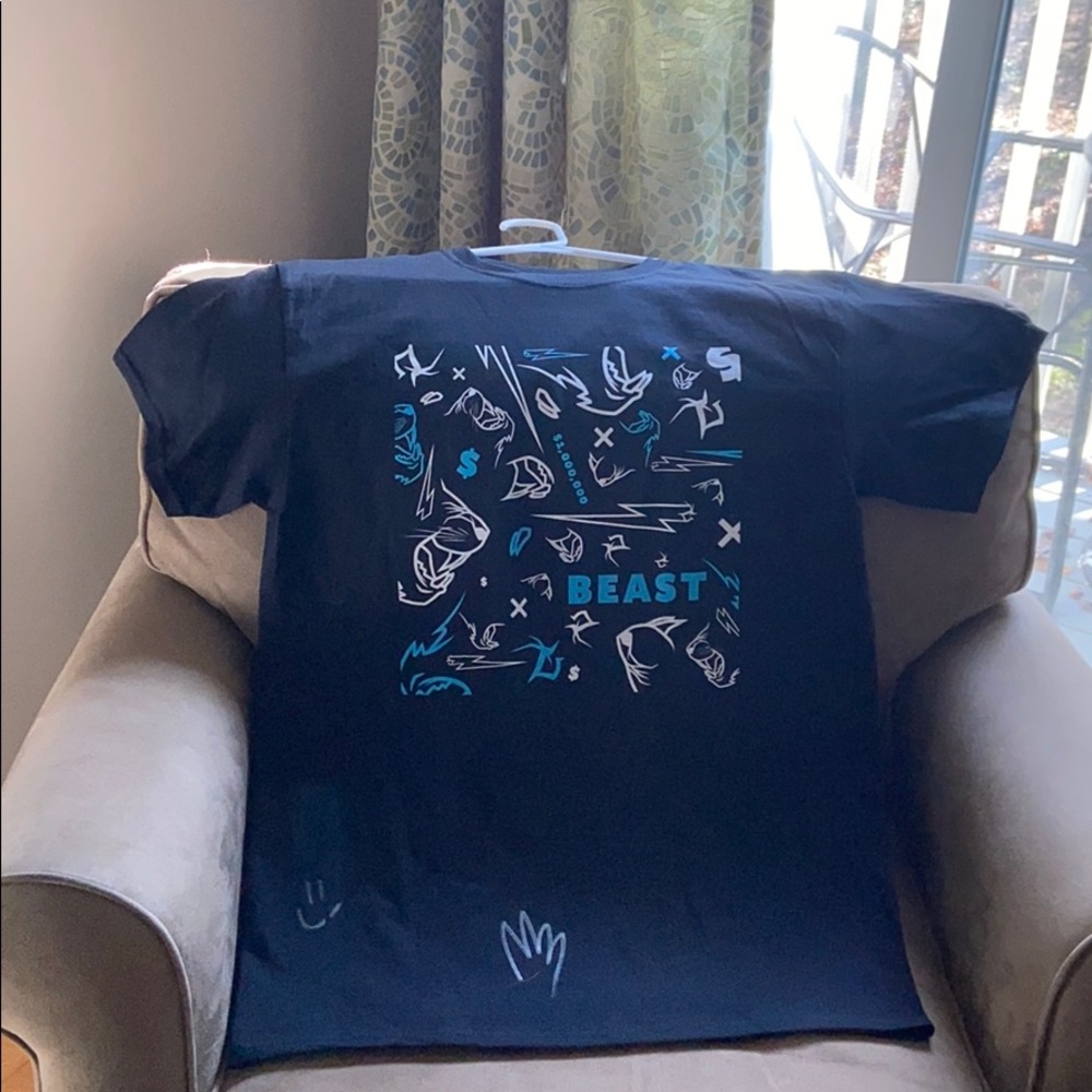 MrBeast Signed Adult Medium T-Shirt.